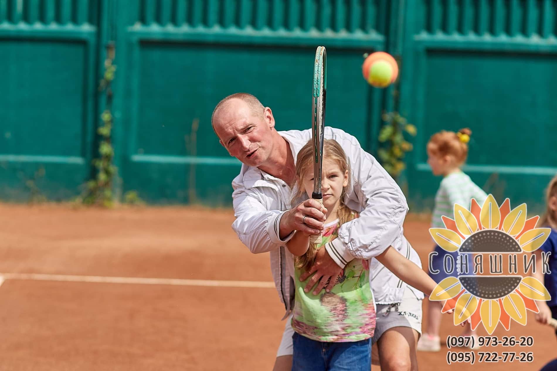 дитячий теніс великий